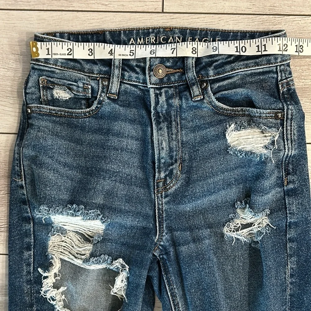 American Eagle MOM jeans size 00 distressed